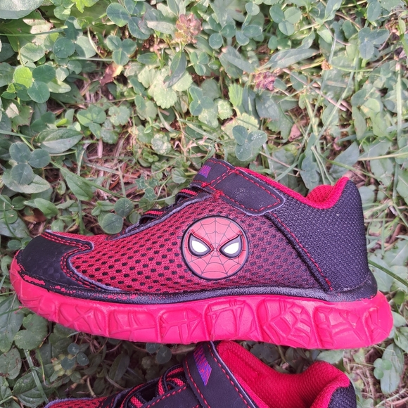 Marvel Spider-Man Toddler's Shoes - Picture 2 of 8